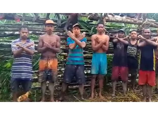 Travelers from Australia are stranded after the Kokoda Track is shut down without a specific time for reopening.