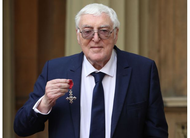 Clive Everton, famous BBC commentator for snooker, passes away at 87, sparking heartfelt tributes.