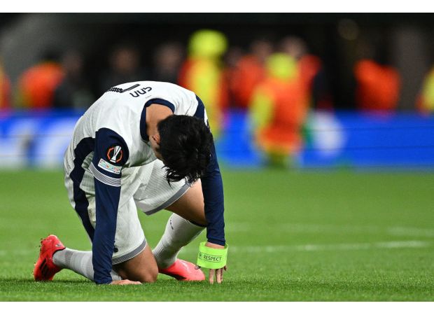 Latest on Son's injury status before match against Man Utd.