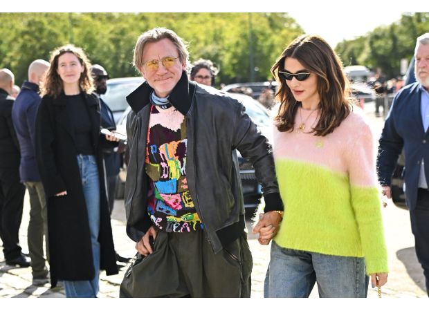 Daniel Craig and Rachel Weisz appear to have gone shopping at a retro store together.