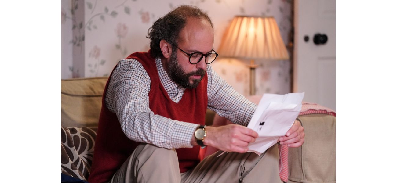 A mysterious secret is revealed in the will of a deceased EastEnders character.