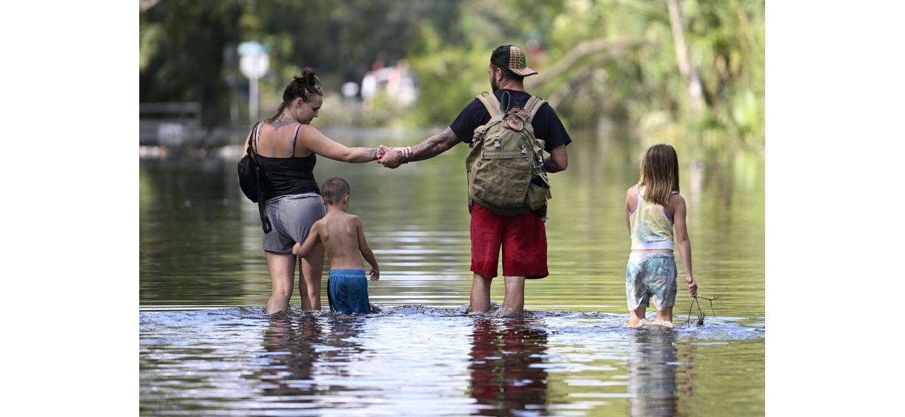 Deadly Hurricane Helene ravages USA, claiming 44 lives in its wake.