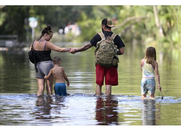 Deadly Hurricane Helene ravages USA, claiming 44 lives in its wake.
