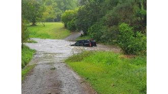 Heavy rain in NSW prompts hundreds of distress calls
