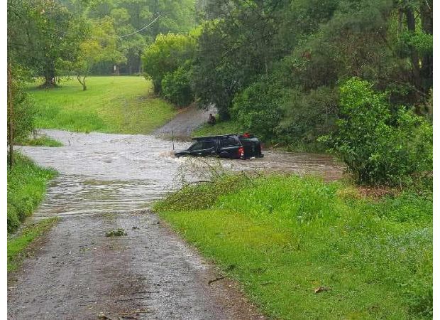 Heavy rain in NSW prompts hundreds of distress calls
