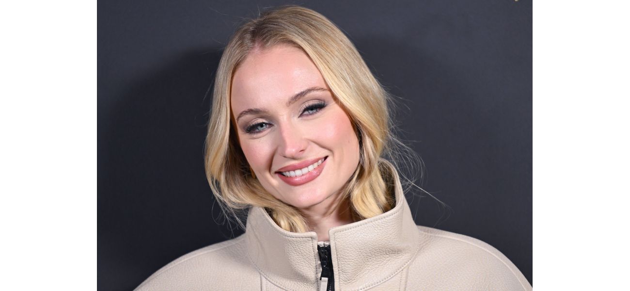 Actress Sophie Turner speaks about the difficulties of being a single mother while going through a divorce with Joe Jonas.