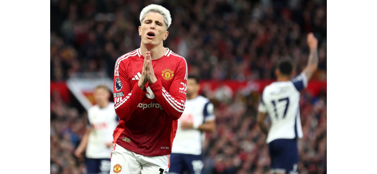 Young reveals that Rashford and Garnacho lacked confidence during Manchester United's loss to Tottenham.