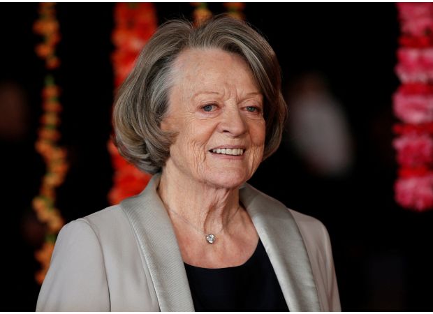 After becoming famous from a popular series, Dame Maggie Smith struggled with the negative effects on her once ordinary life.