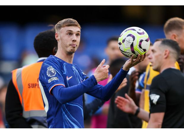 A Chelsea player taunts Cole Palmer with a harsh comment written on his hat-trick ball.