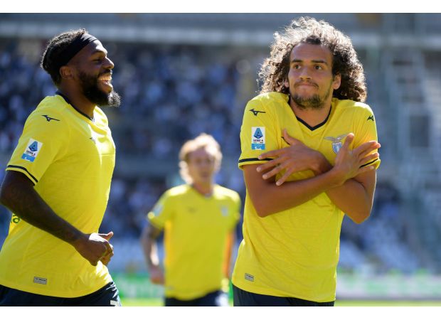 Former player mimics current footballer's signature post-goal move in Italian league.