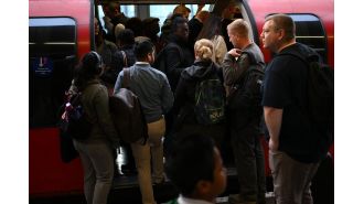 Trains in London delayed due to signal issue, causing suspension of underground lines.