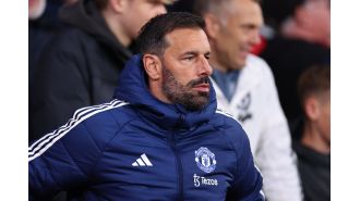 Man Utd considering Ruud van Nistelrooy for manager position.