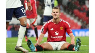 Jamie Carragher criticizes Manchester United's signing of Matthijs de Ligt after their poor performance against Tottenham.