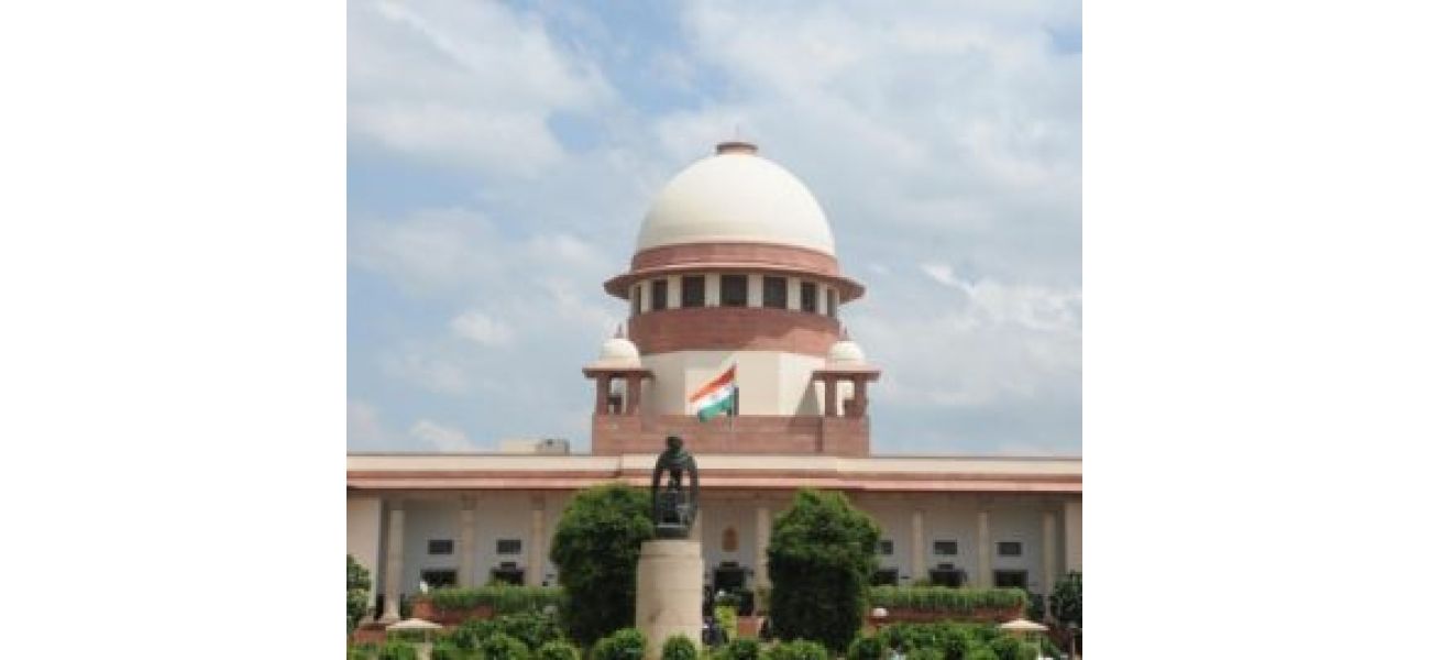 SC has ordered IIT Dhanbad to allow a Dalit student who lost his seat due to non-payment of fees to enroll in the institute.
