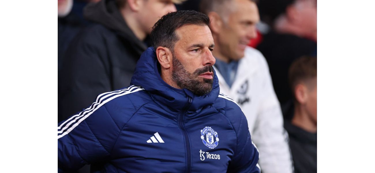 Former Arsenal star reignites feud with Ruud van Nistelrooy by making bold statement.