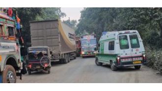 Traffic jam for 4 days at Dwarasuni ghat on National Highway with 13-km stretch blocked.