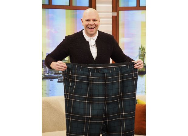 Celebrity chef Tom Kerridge admits to struggling with weight loss after consuming 162 pies in a span of 7 days.