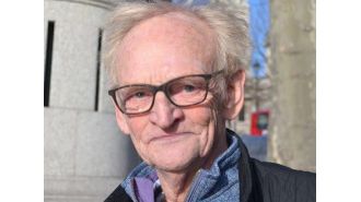 Robert Watts, known for his work on Star Wars and Indiana Jones, passes away at 86 years old.
