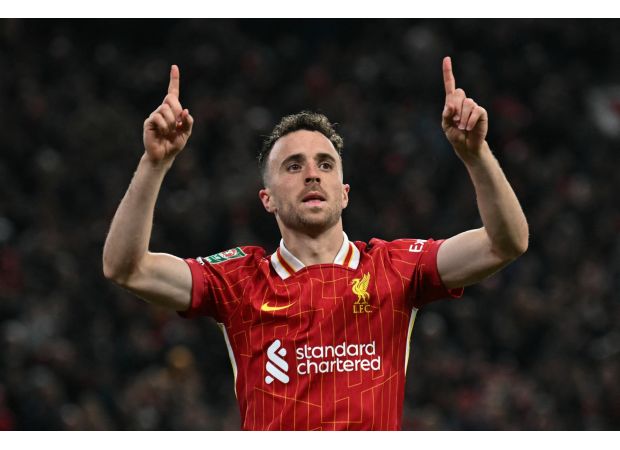 Slot provides injury news on Jota and Chiesa ahead of Liverpool's match against Bologna.