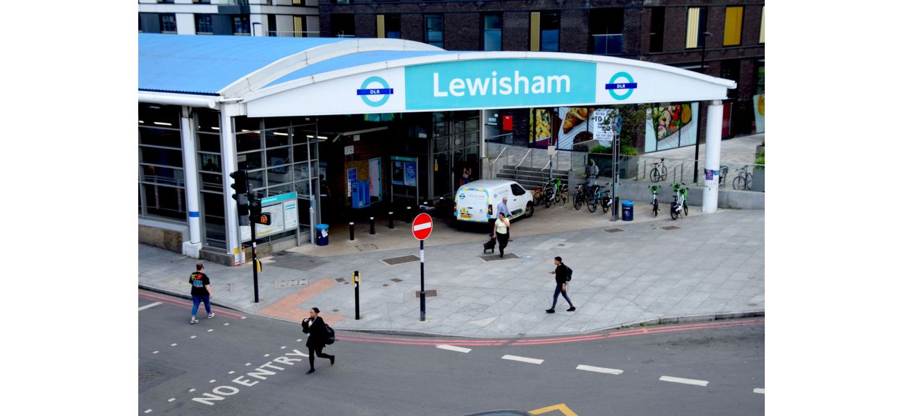 Train delays in London due to three signal failures causing commuter chaos.