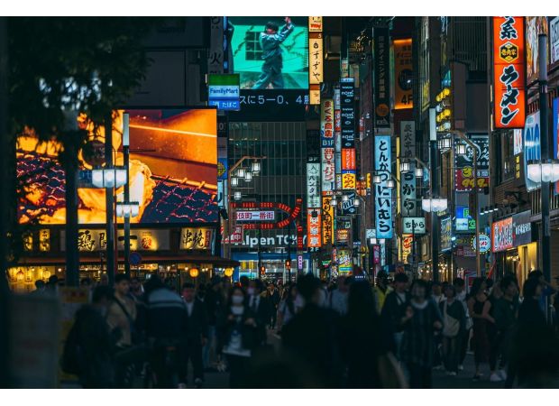 French man arrested in Tokyo for allegedly killing a senior citizen by pushing them in a bar area.