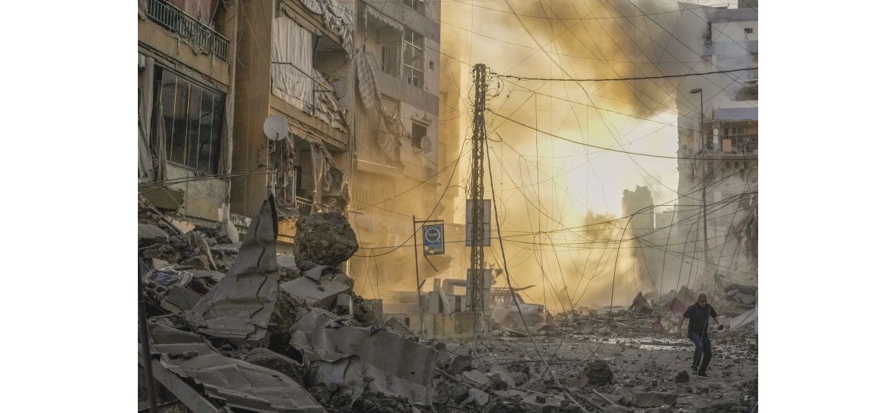 Bombings in Beirut disrupt travel to Syria and cause panic among residents.