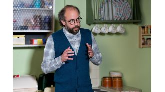 Notorious murderer Reiss apprehended by iconic EastEnders character.