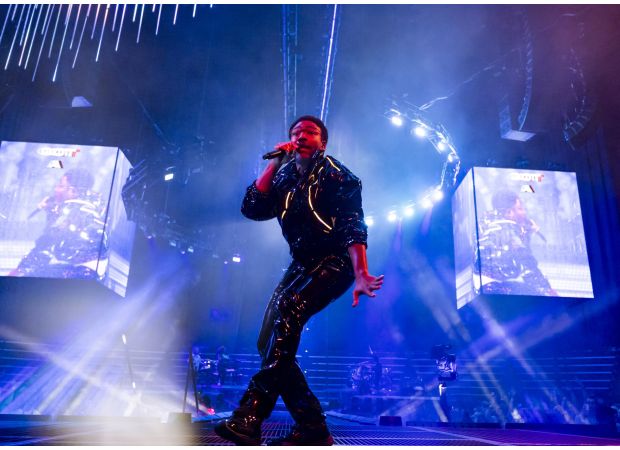 Famous artist cancels UK farewell tour for health reasons he needs to address seriously.