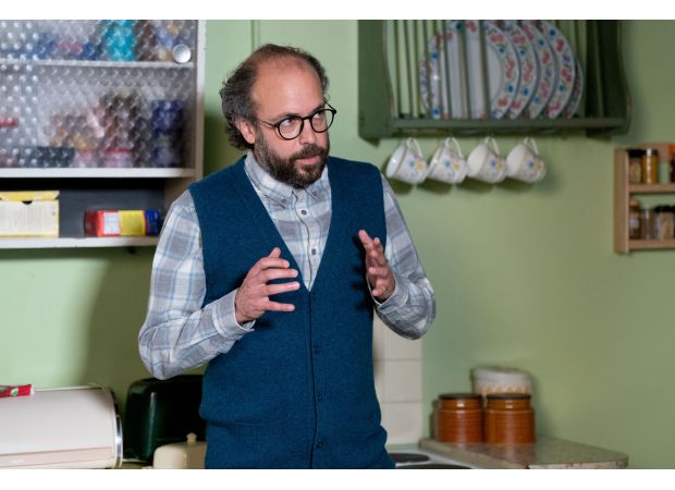 Notorious murderer Reiss apprehended by iconic EastEnders character.