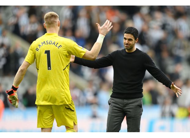 Arteta reminds Ramsdale to be prepared for set-piece situations as he returns to Arsenal.