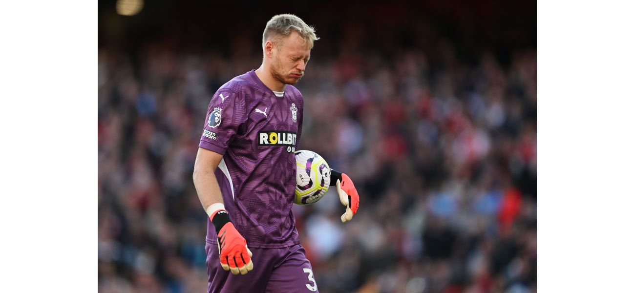 Ex-Portsmouth player criticizes Southampton for letting Arsenal come back and win.