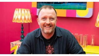 Dance pro shares how blind Strictly contestant Chris McCausland rehearses dances.