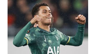 Bellamy says Tottenham player can be like Arsenal icon.