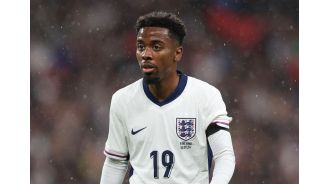 A popular English player confesses it would be hard to reject a transfer offer from Manchester United.