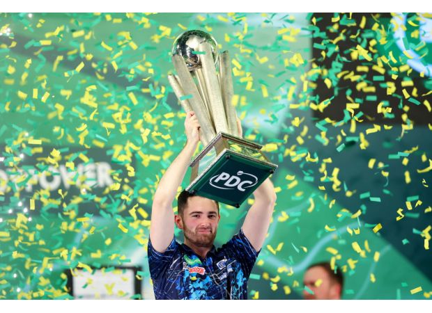 Luke Humphries prepares for his darts world title defense by winning the World Grand Prix.