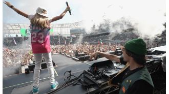 A 10-year-old girl is a famous DJ globally.