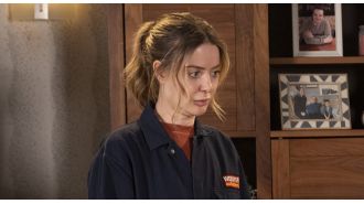 A Coronation Street actor has a new hairstyle that is described as 