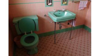 Ugly 70s décor is surprisingly popular again in houses.