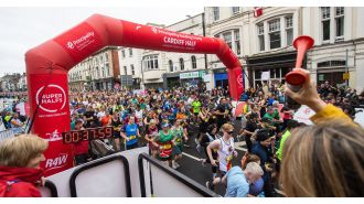Runner dies at end of half marathon due to collapsing.