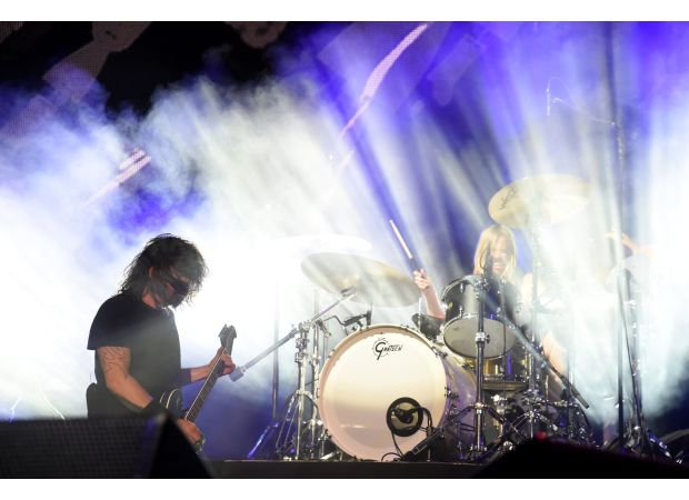 A 90s rock star who had a hidden James Bond theme song.