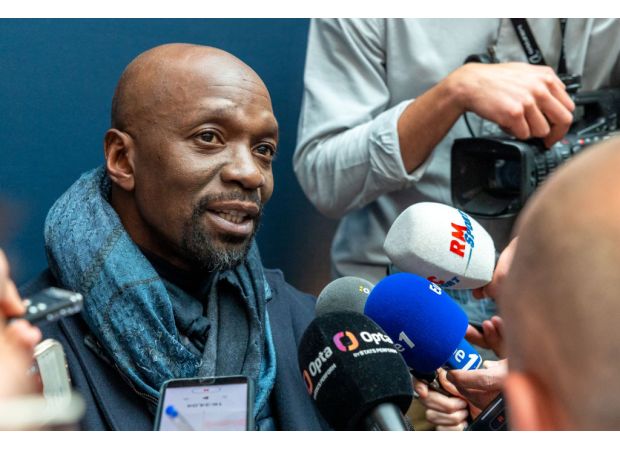 Makelele quits as manager of Chelsea and Real Madrid after only three games, saying he can't handle the position.