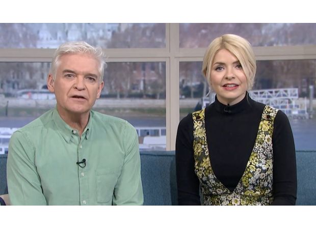Phillip Schofield sent a shocking four-word message to Holly Willoughby.