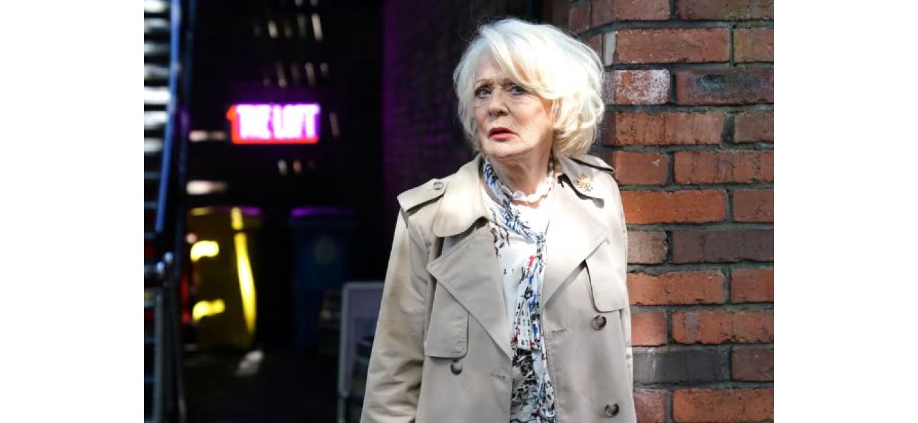 A popular 90s soap star is set to return to television amidst speculation of a serial killer storyline.