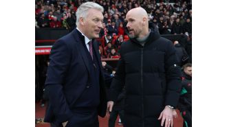 Moyes urges Man Utd to consider Ten Hag for manager position.