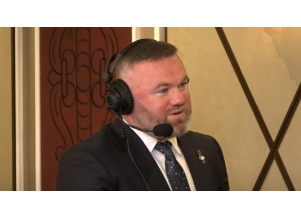 Rooney says Manchester United squad lacks something important.