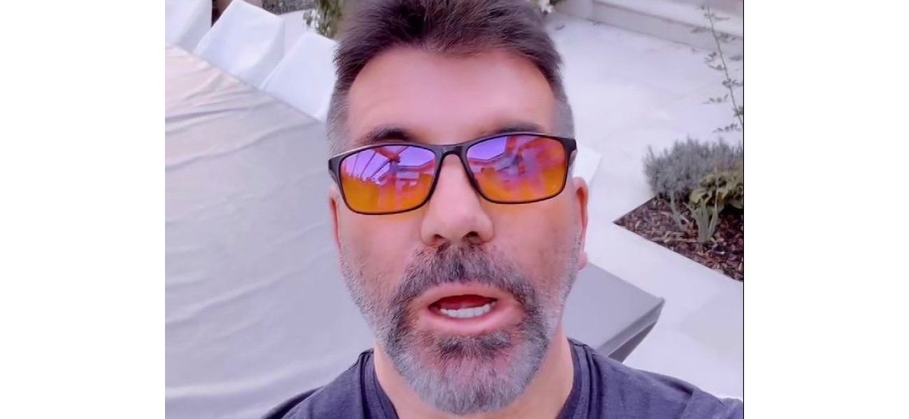 Simon Cowell makes his singing debut in public and it's quite something.