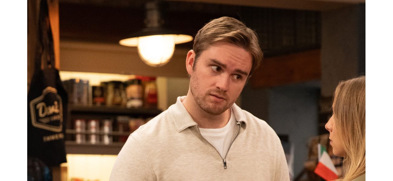 Tom must hide evidence in Emmerdale as a surprise resident could ruin his plans.
