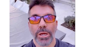 Simon Cowell makes his singing debut in public and it's quite something.