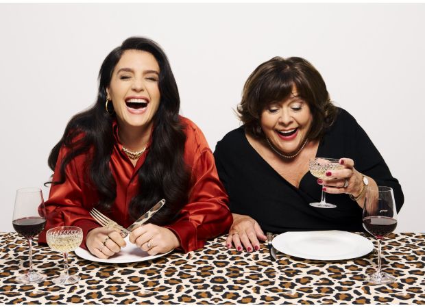Jessie Ware's mother reveals the celebrity cook who labeled her as 'overly controlling'.
