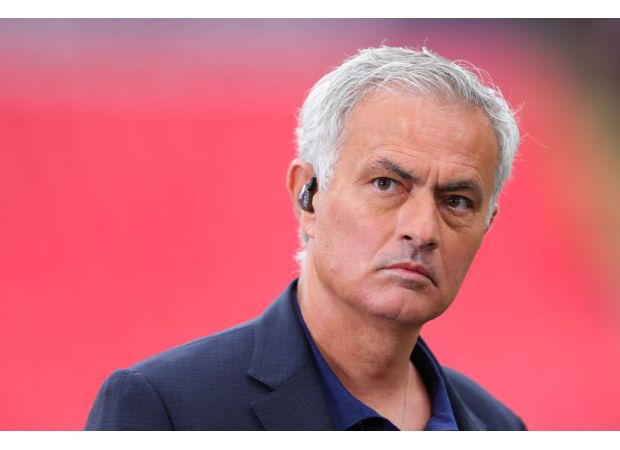 Everton cautioned against hiring the 'sour and gloomy' Jose Mourinho.